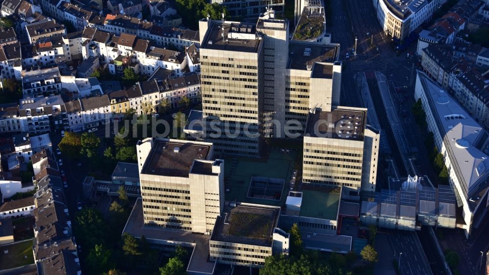Luftbild Bonn - Gebäude der Stadtverwaltung - Rathaus Stadthaus im Ortsteil Nordstadt in Bonn im Bundesland Nordrhein-Westfalen, Deutschland