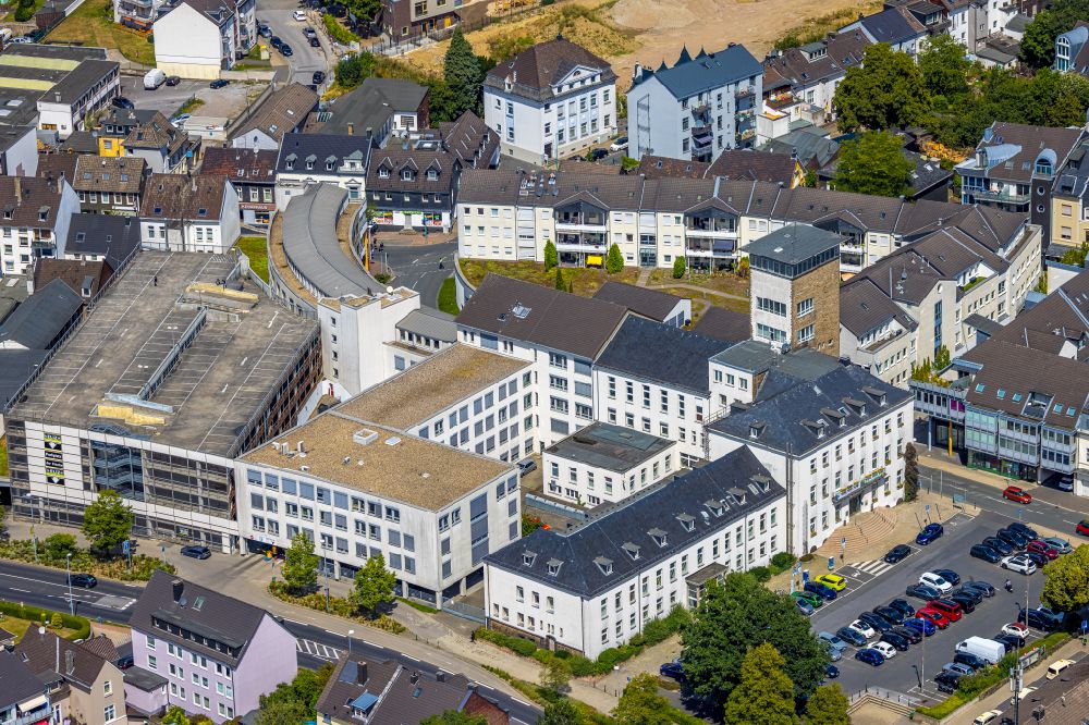 Velbert von oben - Gebäude der Stadtverwaltung - Rathaus in Velbert im Bundesland Nordrhein-Westfalen