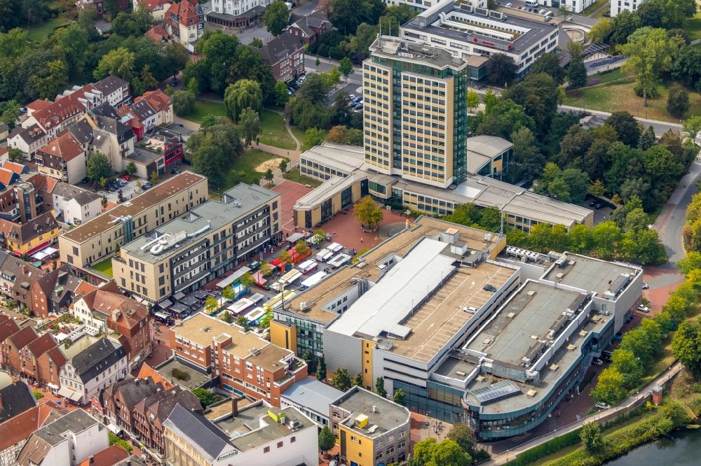 Luftaufnahme Lünen - Gebäude der Stadtverwaltung - Rathaus am Willy-Brandt-Platz in Lünen im Bundesland Nordrhein-Westfalen, Deutschland