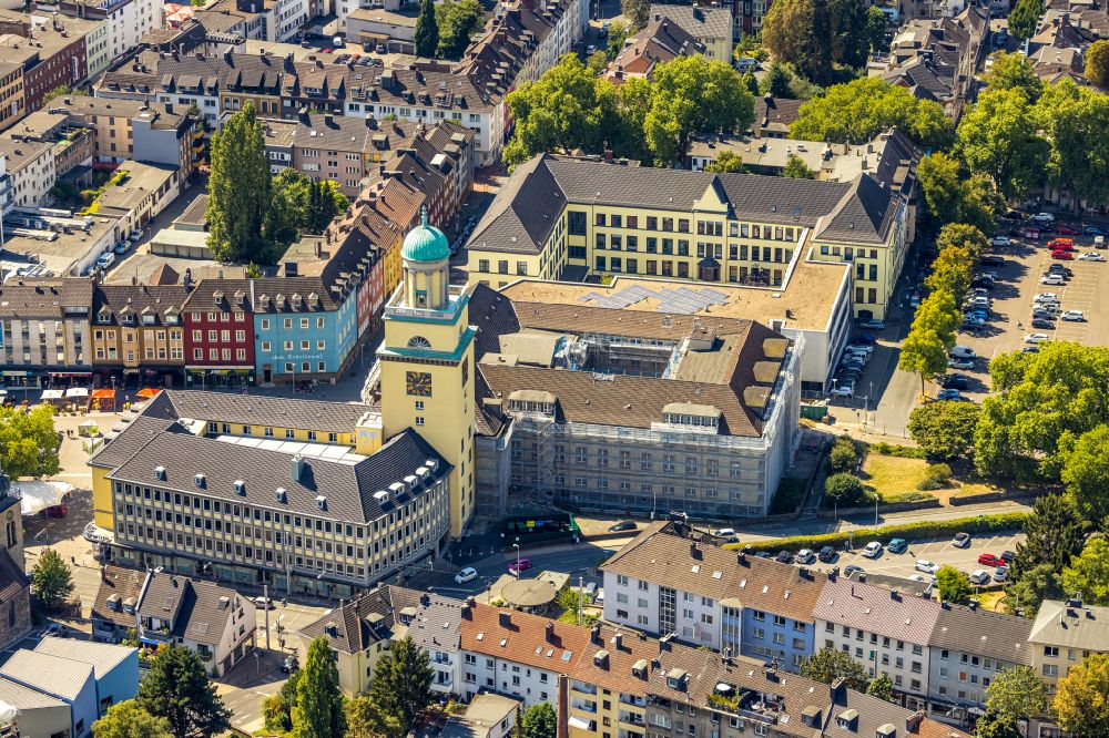 Witten aus der Vogelperspektive: Gebäude der Stadtverwaltung - Rathaus in Witten im Bundesland Nordrhein-Westfalen, Deutschland