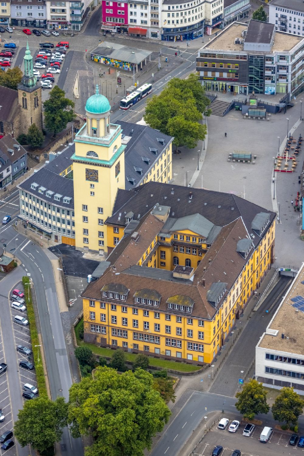 Witten von oben - Gebäude der Stadtverwaltung - Rathaus in Witten im Bundesland Nordrhein-Westfalen, Deutschland