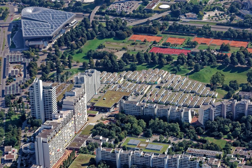 Luftbild München - Gebäude der Studenten- Wohnanlage Olympiadorf in München im Bundesland Bayern