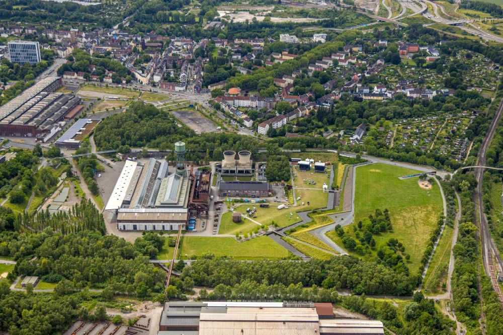 Luftaufnahme Bochum - Gebäude der Veranstaltungshalle Jahrhunderthalle in Bochum im Bundesland Nordrhein-Westfalen