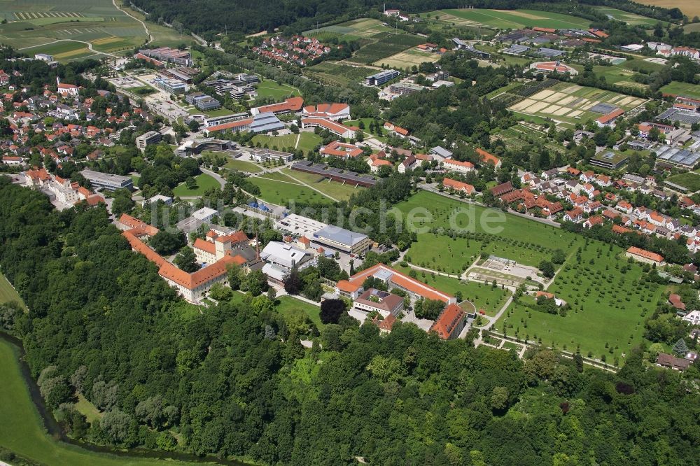Freising aus der Vogelperspektive: Gebäude des Wissenschaftszentrums der Technischen Universität in Freising im Bundesland Bayern, Deutschland