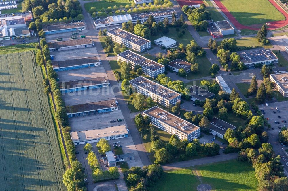 Luftaufnahme Bruchsal - Gebäudekomplex der Bereitschaftspolizeidirektion Bruchsal im Bundesland Baden-Württemberg, Deutschland