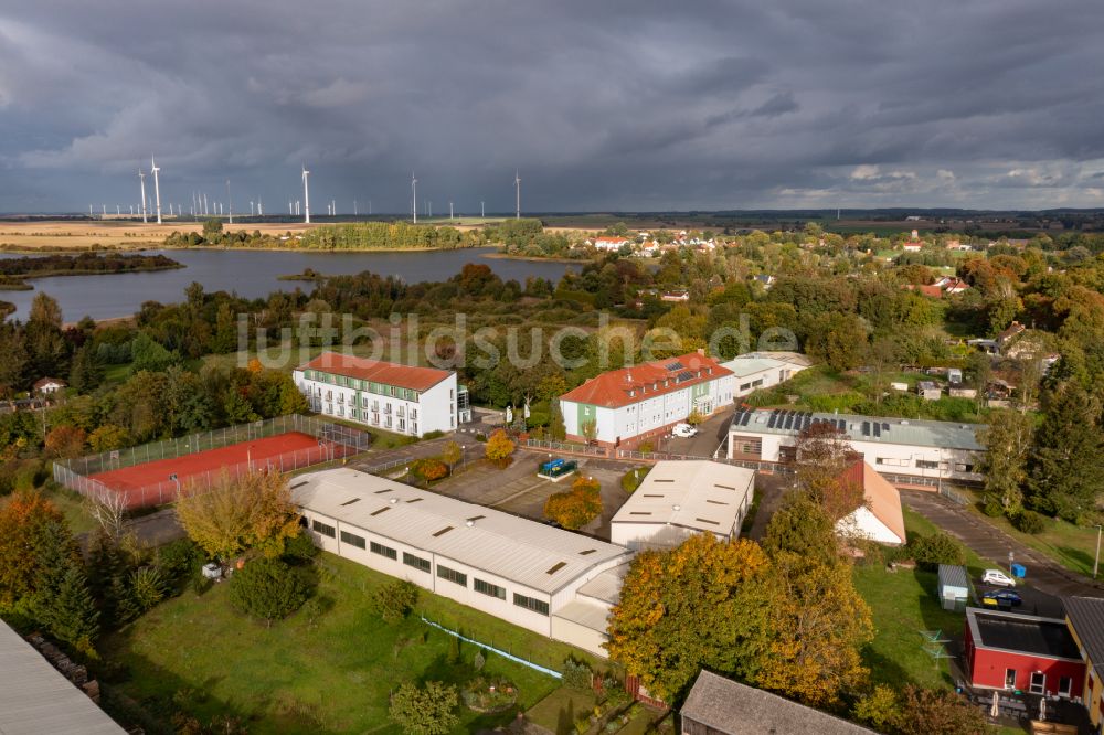 Luftaufnahme Angermünde - Gebäudekomplex der Berufsschule Angermünder Bildungswerk in Angermünde im Bundesland Brandenburg, Deutschland