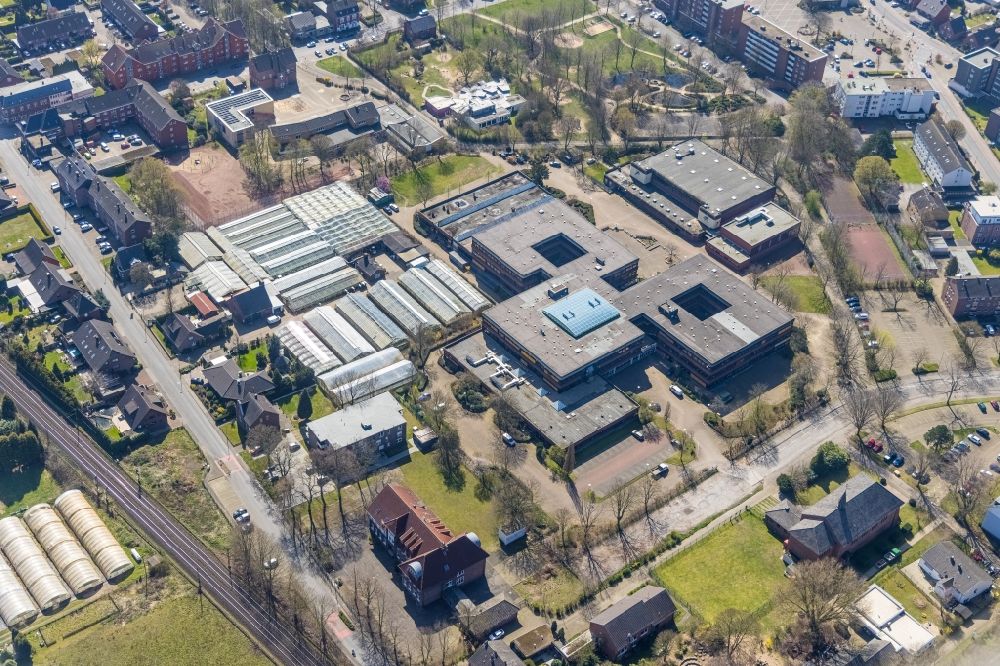 Wesel von oben - Gebäudekomplex der Berufsschule Berufskolleg Wesel in Wesel im Bundesland Nordrhein-Westfalen, Deutschland