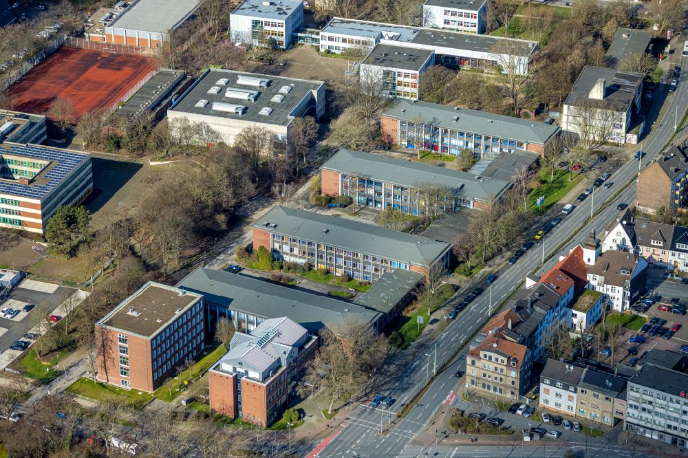 Luftbild Herne - Gebäudekomplex der Berufsschule Emschertal Berufskolleg in Herne im Bundesland Nordrhein-Westfalen, Deutschland