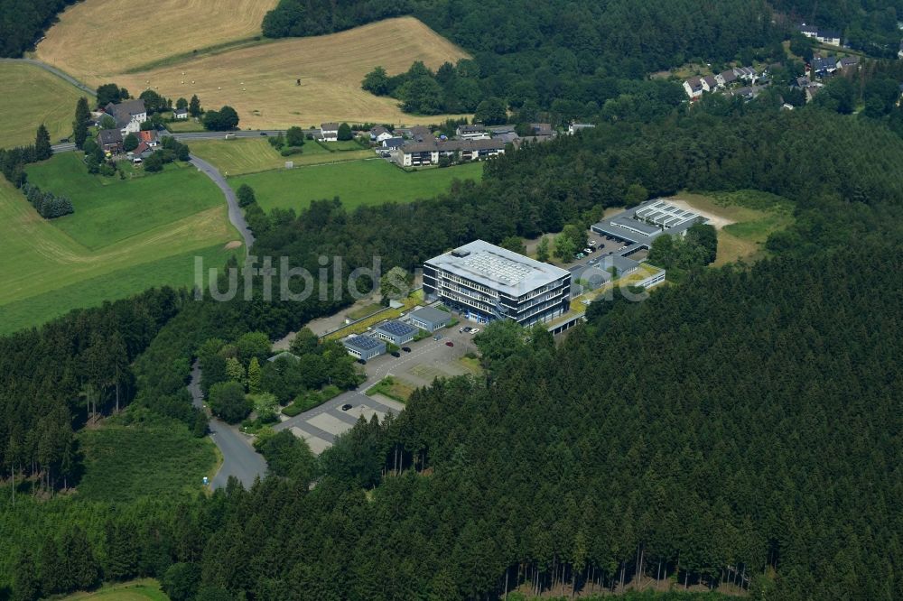 Luftbild Halver - Gebäudekomplex der Berufsschule Eugen-Schmalenbach-Berufskolleg in Halver im Bundesland Nordrhein-Westfalen, Deutschland