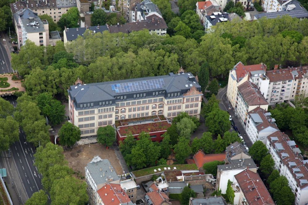 Luftbild Mainz - Gebäudekomplex der Berufsschule Feldbergschule in Mainz im Bundesland Rheinland-Pfalz, Deutschland