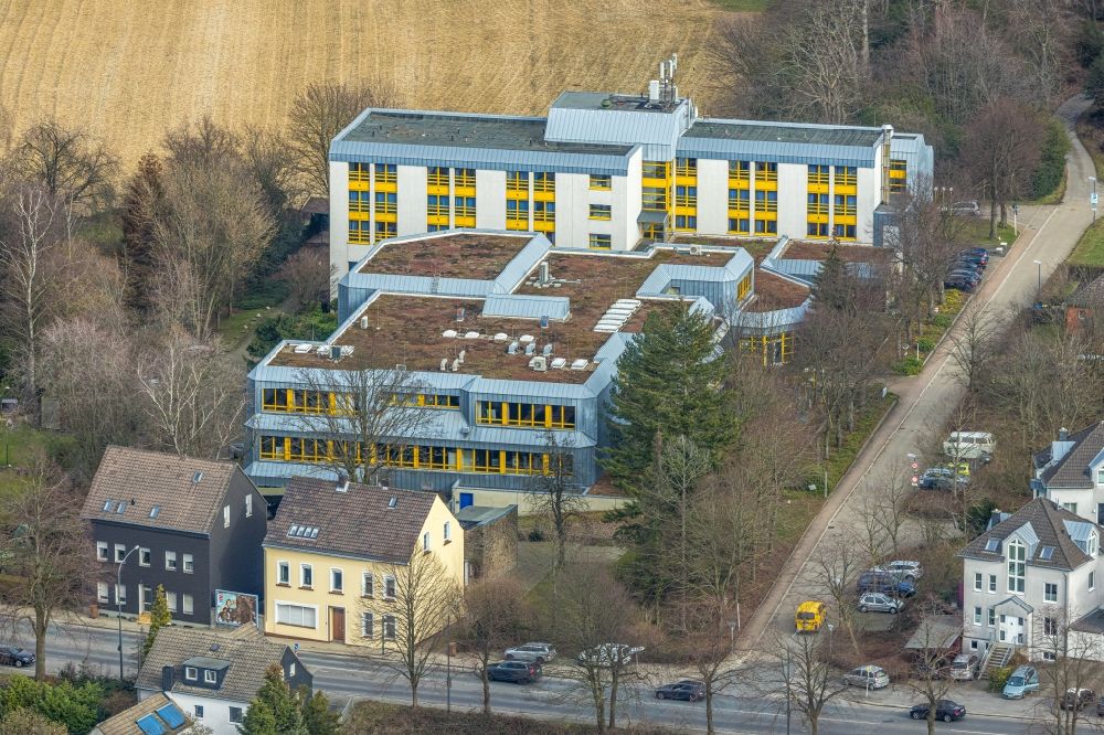 Heidhausen von oben - Gebäudekomplex des Bildungszentrums BEW - Das Bildungszentrum für die Ver- und Entsorgungswirtschaft gGmbH in Heidhausen im Bundesland Nordrhein-Westfalen, Deutschland