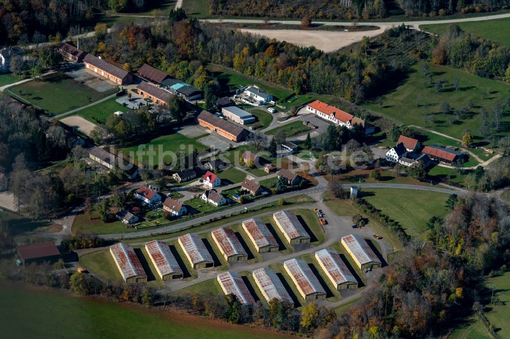 Luftaufnahme Gutsbezirk Münsingen - Gebäudekomplex Depot auf dem ehemaligen militärischen Übungsgelände in Gutsbezirk Münsingen im Bundesland Baden-Württemberg, Deutschland
