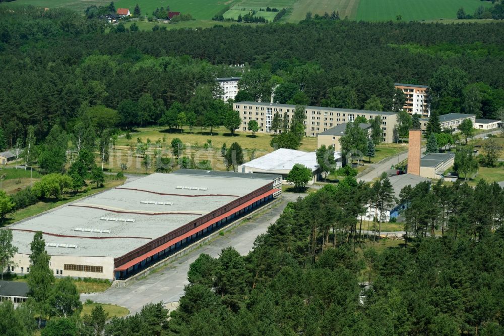 Luftbild Damsdorf - Gebäudekomplex der ehemaligen Bundeswehr- Militär- Kaserne in Damsdorf im Bundesland Brandenburg, Deutschland