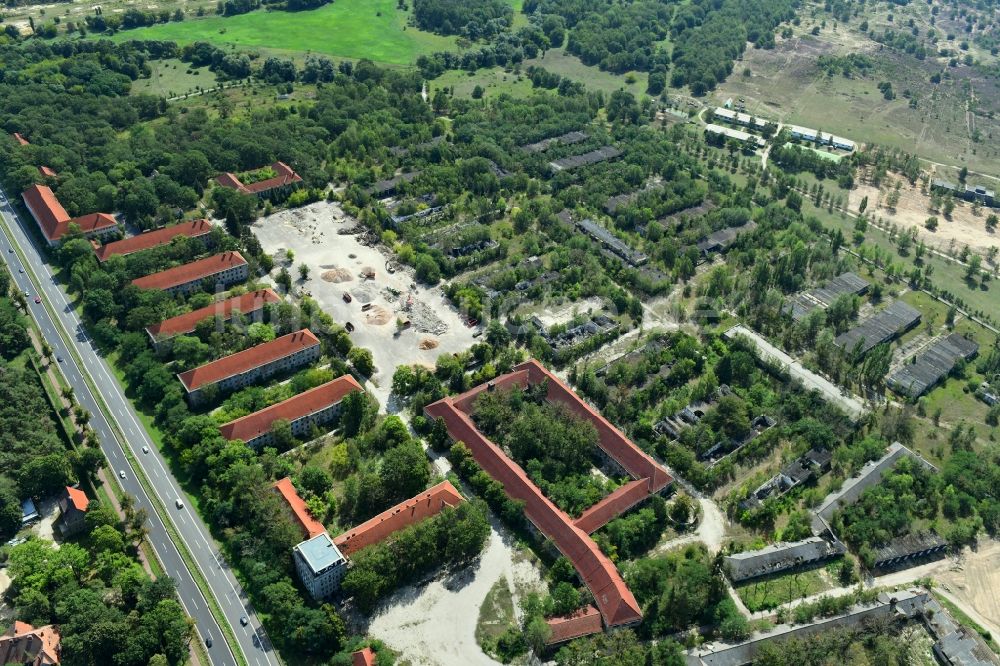 Luftbild Wustermark - Gebäudekomplex der ehemaligen Militär- Kaserne - Adler- und Löwenkaserne im Ortsteil Elstal in Wustermark im Bundesland Brandenburg, Deutschland