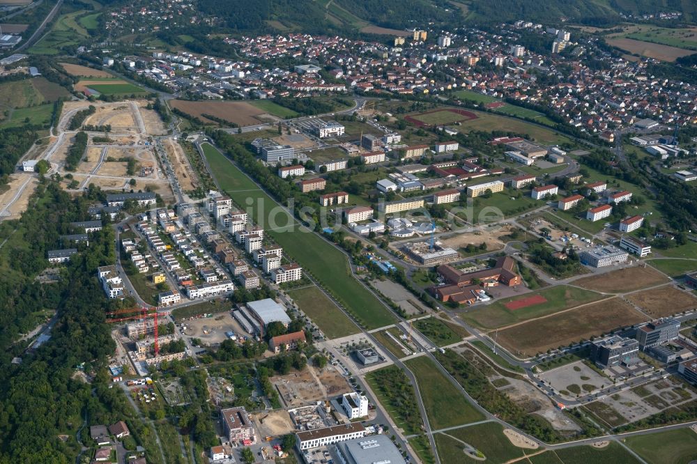 Luftaufnahme Würzburg - Gebäudekomplex der ehemaligen Militär- Kaserne Leighton-Barracks im Ortsteil Frauenland in Würzburg im Bundesland Bayern, Deutschland