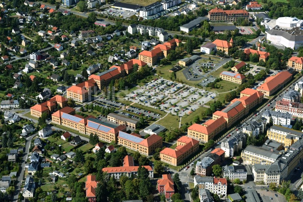 Luftbild Plauen - Gebäudekomplex der ehemaligen Militär- Kaserne Offiziershochschule (OHS) der Grenztruppen der DDR in Plauen im Bundesland Sachsen