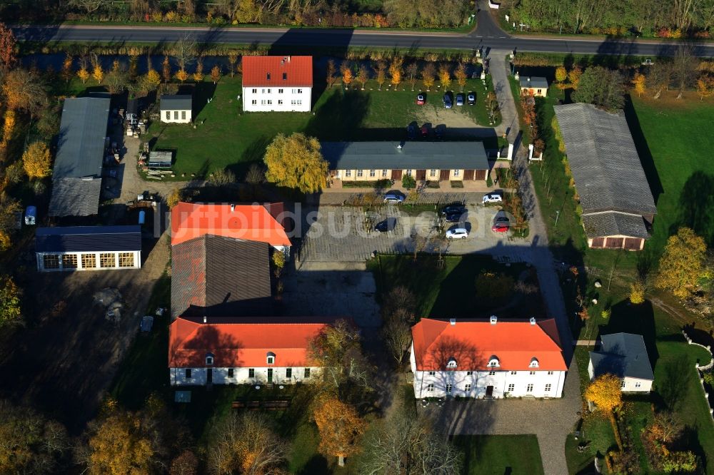 Luftaufnahme Flieth-Stegelitz - Gebäudekomplex mit Gehöft in Flieth-Stegelitz im Bundesland Brandenburg