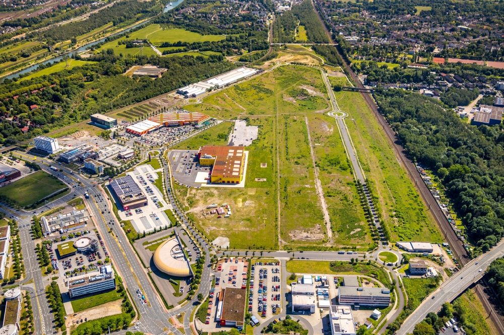 Luftaufnahme Oberhausen - Gebäudekomplex und Gelände des Einkaufszentrum Centro in Oberhausen im Bundesland Nordrhein-Westfalen