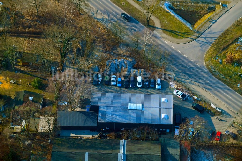 Luftaufnahme Bernau - Gebäudekomplex und Gelände der KFZ- Instandsetzungs- Werkstatt AUTOFIT WOTSCHKE in Bernau im Bundesland Brandenburg, Deutschland