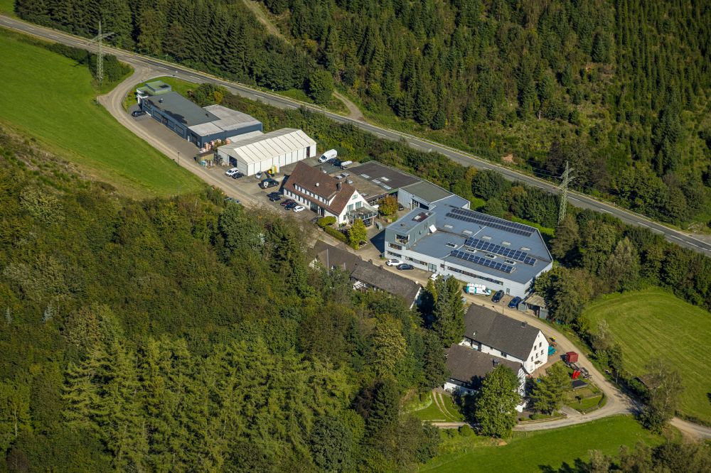 Luftbild Oedingermühle - Gebäudekomplex und Gelände der KFZ- Instandsetzungs- Werkstatt Streit-Motoren in Oedingermühle im Bundesland Nordrhein-Westfalen, Deutschland