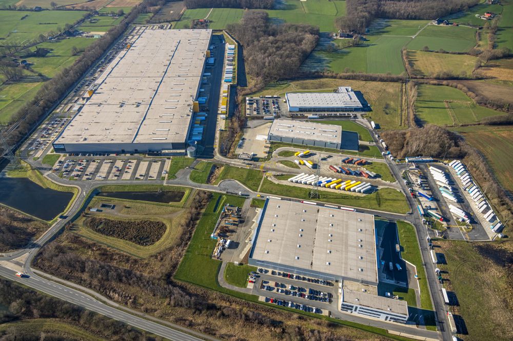 Luftaufnahme Werne - Gebäudekomplex und Gelände des Logistikzentrums Amazon Logistik in Werne im Bundesland Nordrhein-Westfalen, Deutschland