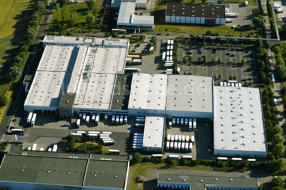 Neubrandenburg von oben - Gebäudekomplex und Gelände des Logistikzentrums der CHEFS CULINAR GmbH & Co. KG in Neubrandenburg im Bundesland Mecklenburg-Vorpommern, Deutschland