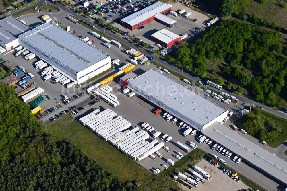 Luftbild Schenkendorf - Gebäudekomplex und Gelände des Logistikzentrums der DPD Deutschland GmbH in Schenkendorf im Bundesland Brandenburg, Deutschland