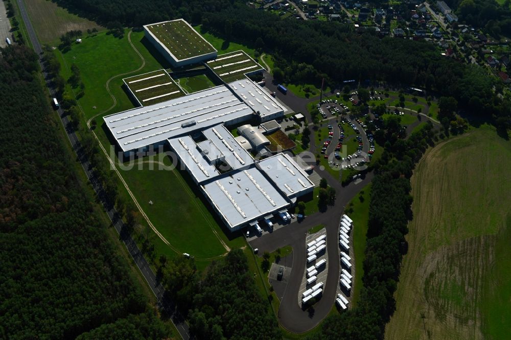Luftaufnahme Coswig (Anhalt) - Gebäudekomplex und Gelände des Logistikzentrums der Ernsting´s Family GmbH&Co.KG im Ortsteil Klieken in Coswig (Anhalt) im Bundesland Sachsen-Anhalt, Deutschland