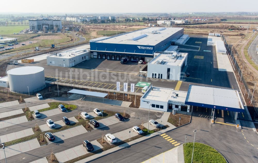 Luftaufnahme Kabelsketal - Gebäudekomplex und Gelände des Logistikzentrums der Hermes AG in Kabelsketal im Bundesland Sachsen-Anhalt, Deutschland