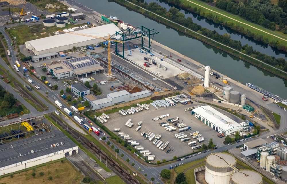 Luftbild Hamm - Gebäudekomplex und Gelände des Logistikzentrums der Lanfer Logistik GmbH und der HELA GmbH an der Lippe in Hamm im Bundesland Nordrhein-Westfalen, Deutschland