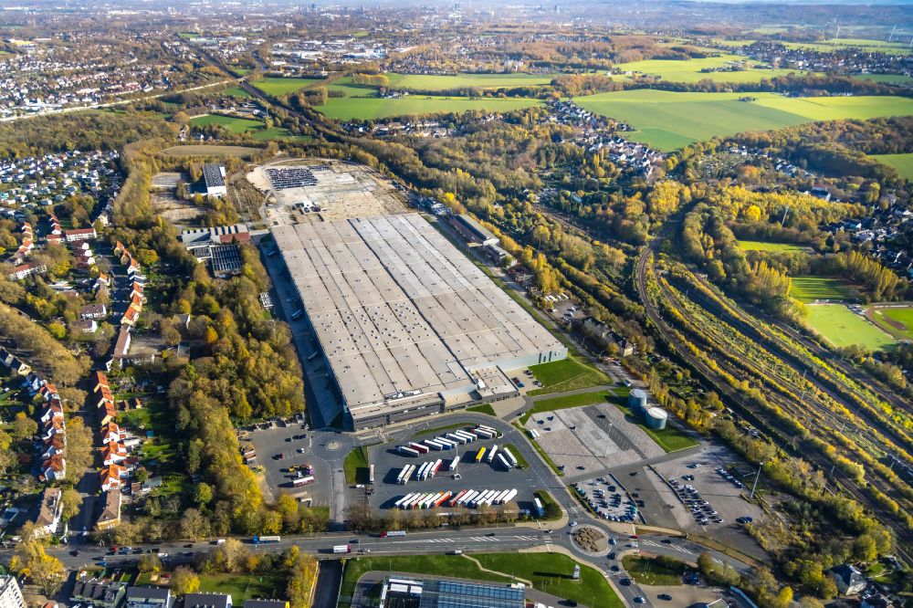 Bochum aus der Vogelperspektive: Gebäudekomplex und Gelände des Logistikzentrums der Opel Group Warehousing GmbH in Bochum im Bundesland Nordrhein-Westfalen, Deutschland