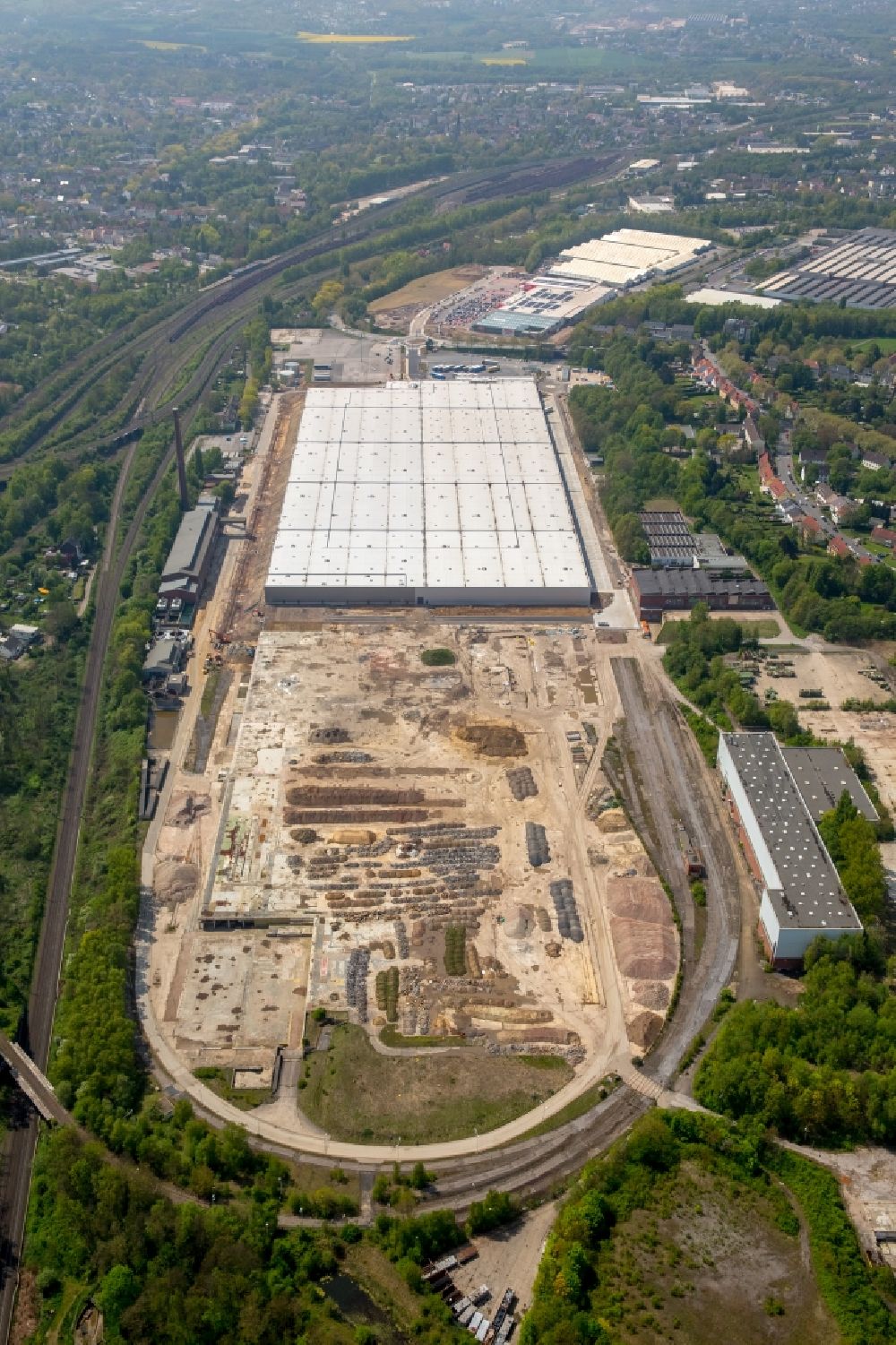 Bochum von oben - Gebäudekomplex und Gelände des Logistikzentrums und OPEL- Warenverteilzentrum in Bochum im Bundesland Nordrhein-Westfalen