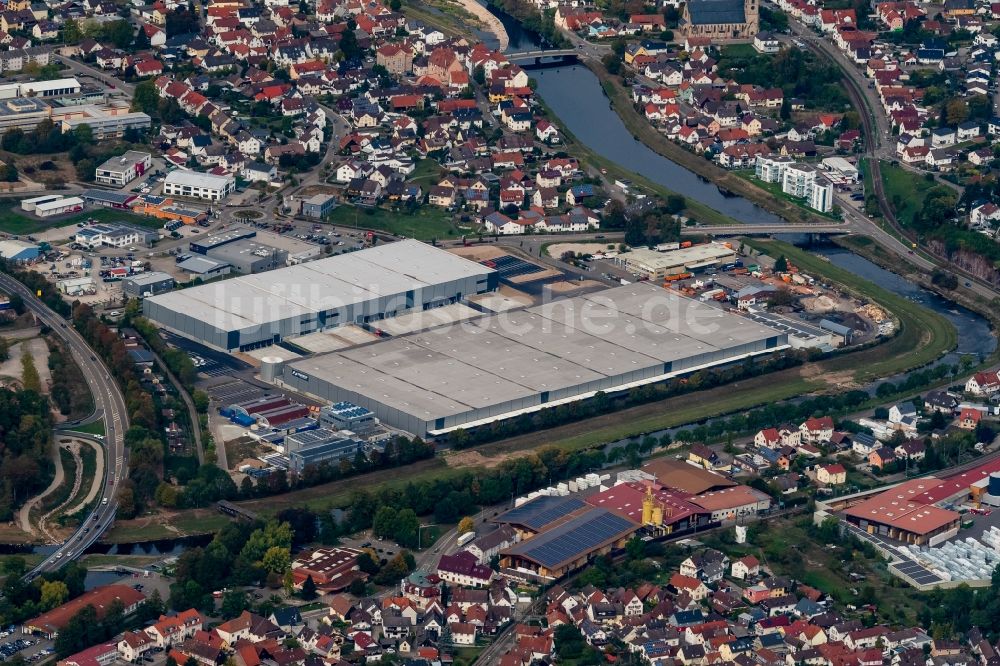 Luftaufnahme Gaggenau - Gebäudekomplex und Gelände des Logistikzentrums Seifert in Gaggenau im Bundesland Baden-Württemberg, Deutschland