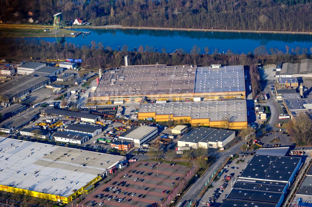 Dorsten von oben - Gebäudekomplex und Gelände des Logistikzentrums der van Eupen Logistik GmbH & Co. KG in Dorsten im Bundesland Nordrhein-Westfalen, Deutschland