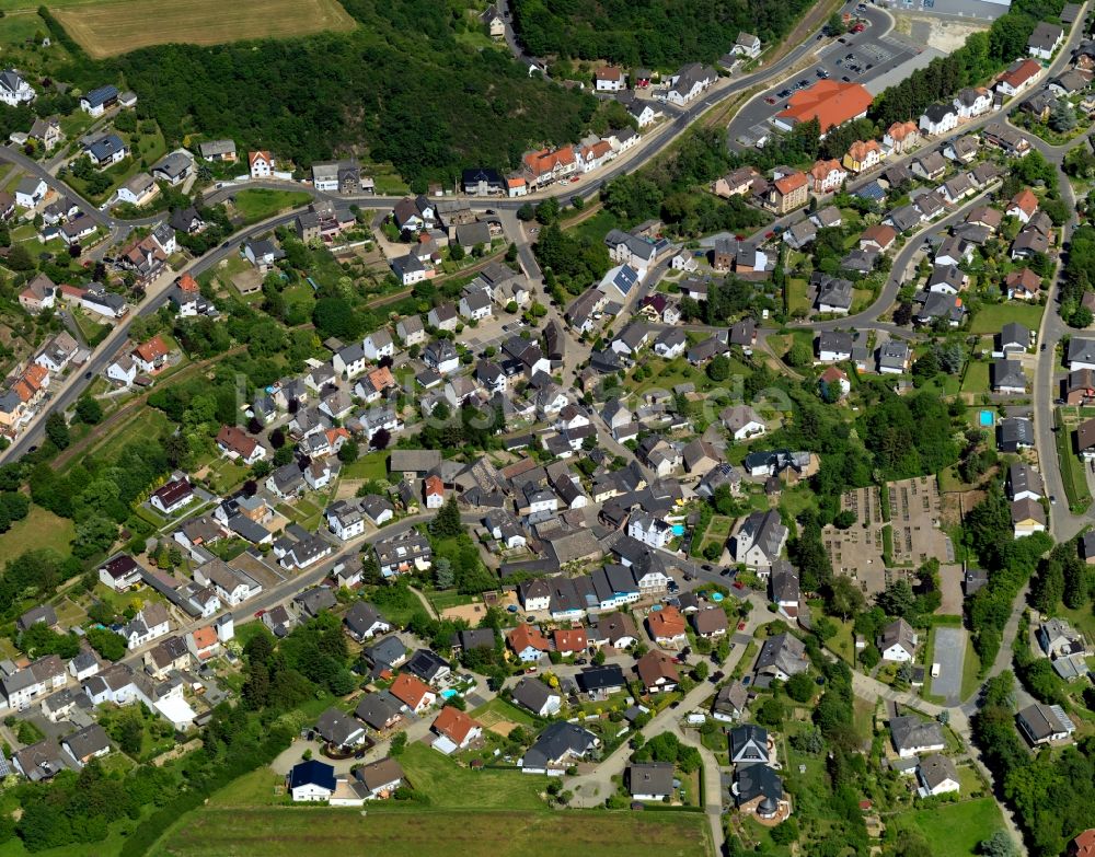 Weiler bei Bingen von oben - Gebäudekomplex im Gewerbegebiet in Weiler bei Bingen im Bundesland Rheinland-Pfalz