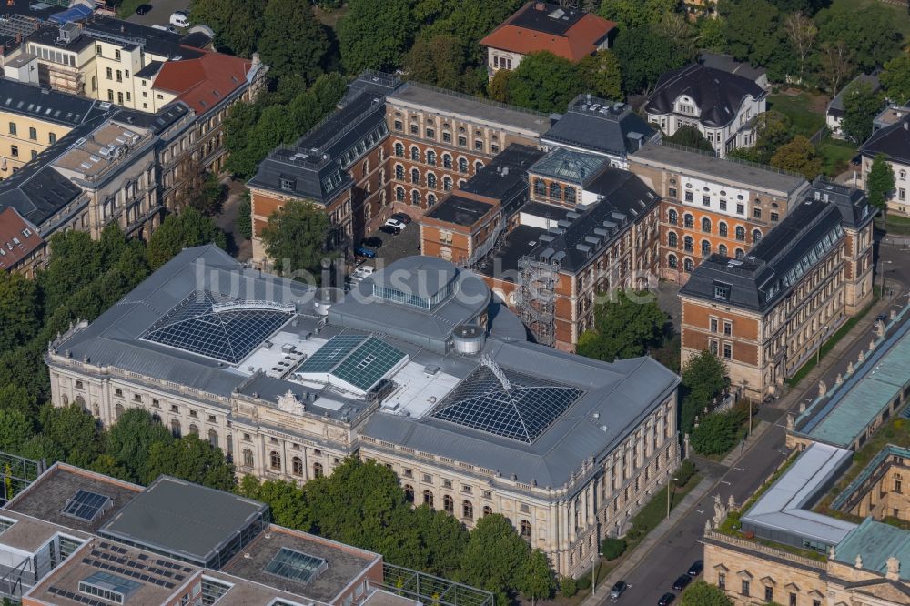 Luftaufnahme Leipzig - Gebäudekomplex der Hochschule für Grafik und Buchkunst in Leipzig im Bundesland Sachsen, Deutschland