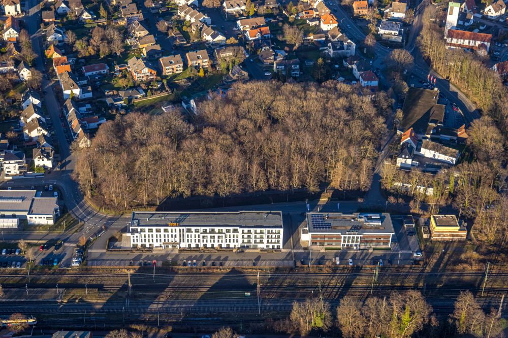 Luftbild Soest - Gebäudekomplex der Hotelanlage DECK 8 DESIGNHOTEL.SOEST in Soest im Bundesland Nordrhein-Westfalen, Deutschland
