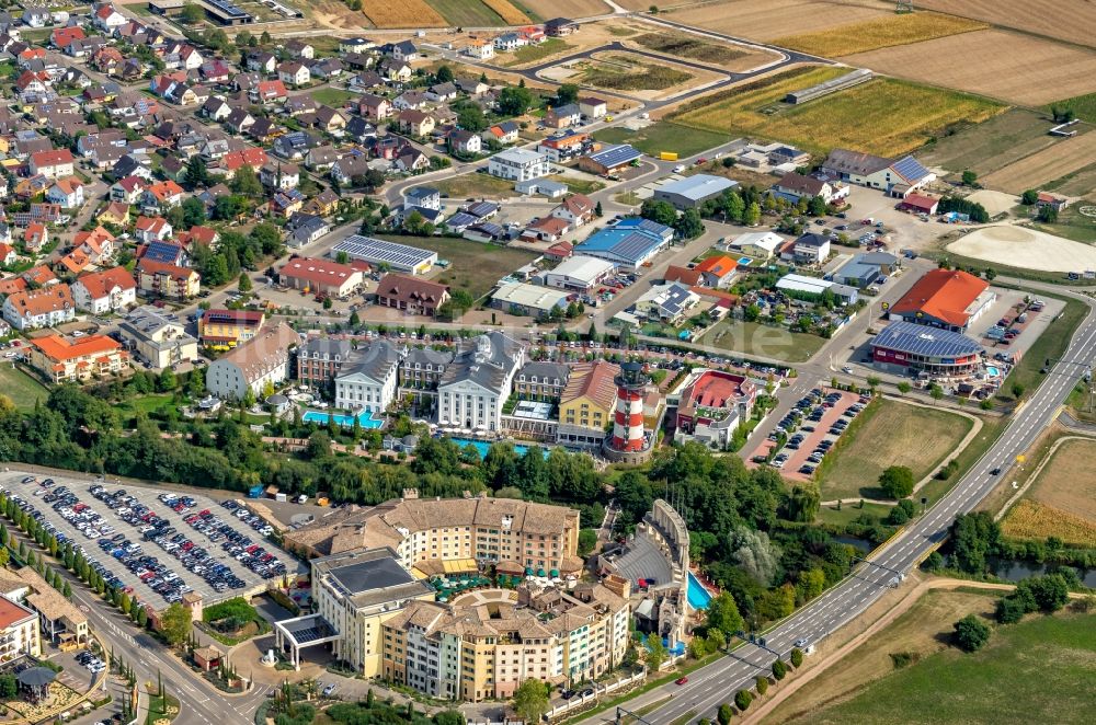 Luftbild Rust - Gebäudekomplex der Hotelanlage Resort Colosseo und Bell Rock im Europa-Park in Rust im Bundesland Baden-Württemberg, Deutschland