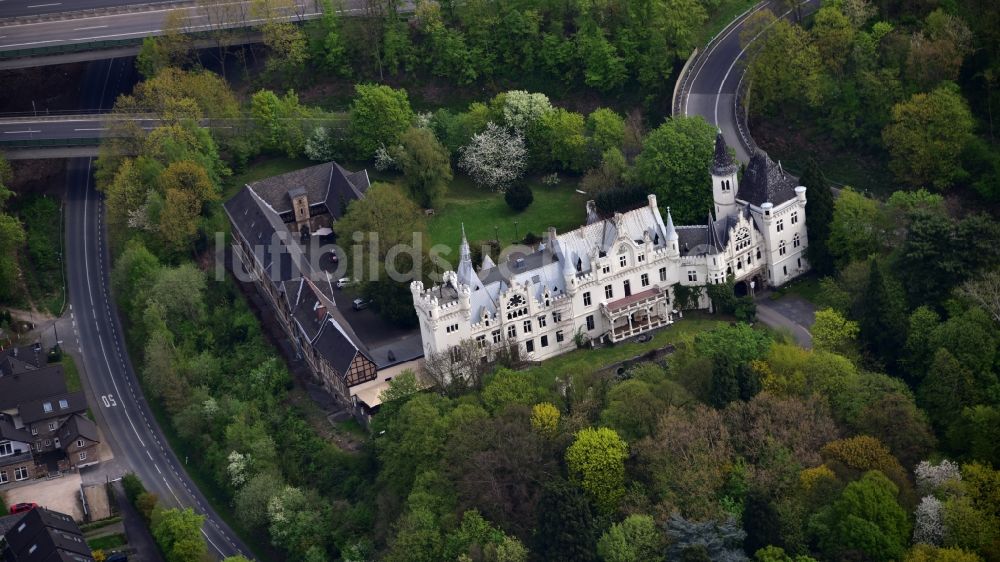Luftbild Bonn - Gebäudekomplex der Hotelanlage Schlosshotel Kommende Ramersdorf im Ortsteil Ramersdorf in Bonn im Bundesland Nordrhein-Westfalen, Deutschland
