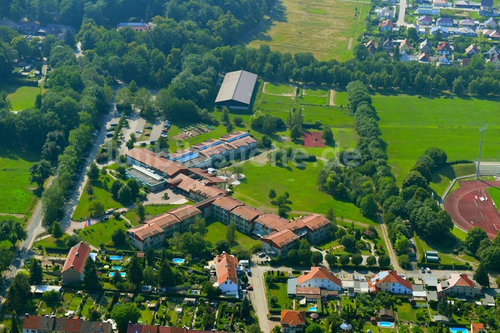Luftaufnahme Halberstadt - Gebäudekomplex der Hotelanlage K6 Seminarhotel in Halberstadt im Bundesland Sachsen-Anhalt, Deutschland