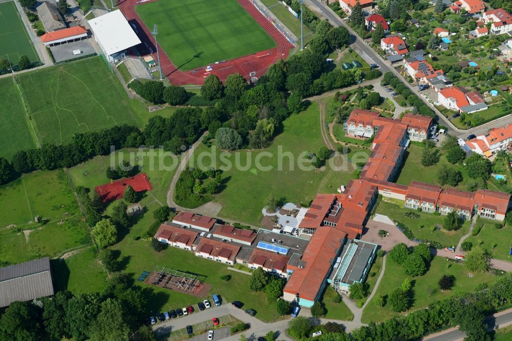 Luftaufnahme Halberstadt - Gebäudekomplex der Hotelanlage K6 Seminarhotel in Halberstadt im Bundesland Sachsen-Anhalt, Deutschland