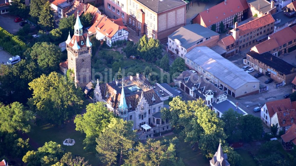 Luftaufnahme Quedlinburg - Gebäudekomplex der Hotelanlage Zum Markgrafen in Quedlinburg im Bundesland Sachsen-Anhalt, Deutschland