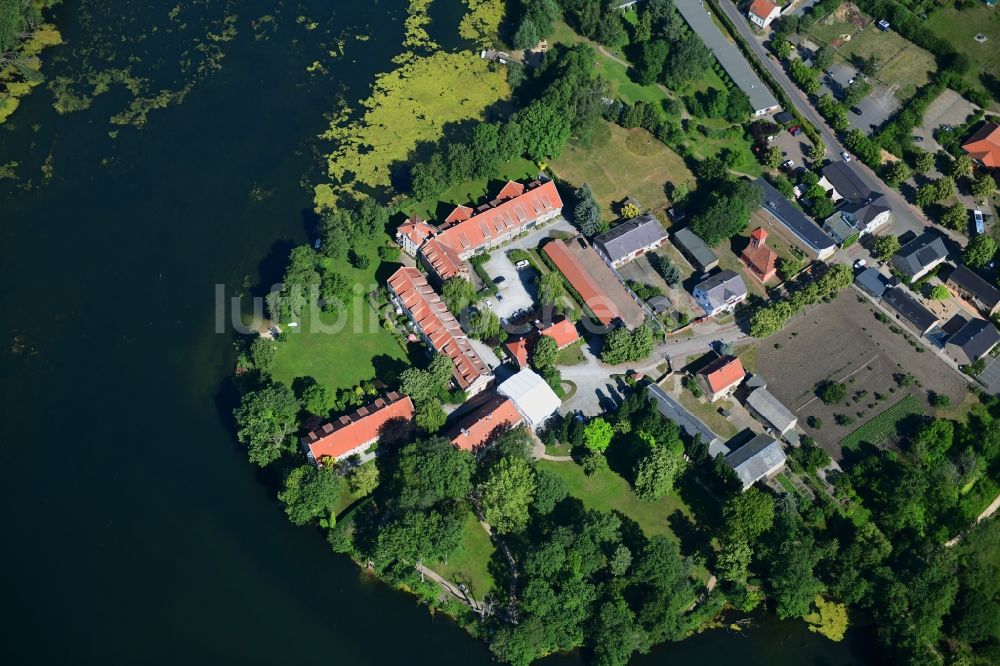 Luftbild Werder (Havel) - Gebäudekomplex der Hotelanlage Zum Rittmeister im Ortsteil Kemnitz in Werder (Havel) im Bundesland Brandenburg, Deutschland