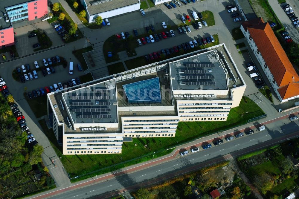 Luftbild Magdeburg - Gebäudekomplex des Institut Leibniz-Institut für Neurobiologie in Magdeburg im Bundesland Sachsen-Anhalt, Deutschland