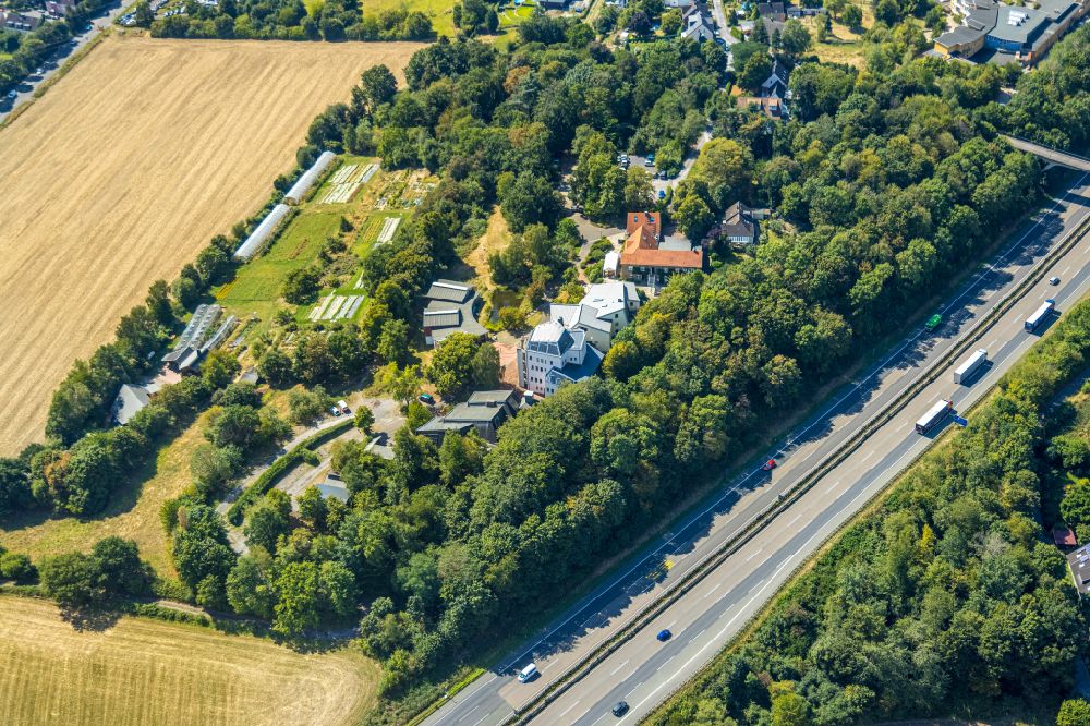 Luftaufnahme Witten - Gebäudekomplex des Institut Witten/Annen Institut für Waldorf-Pädagogik e.V. in Witten im Bundesland Nordrhein-Westfalen, Deutschland