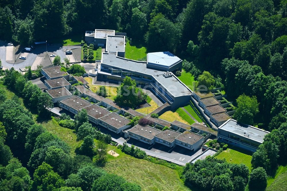 Luftaufnahme Bielefeld - Gebäudekomplex des Institut Zentrum für interdisziplinäre Forschung in Bielefeld im Bundesland Nordrhein-Westfalen, Deutschland