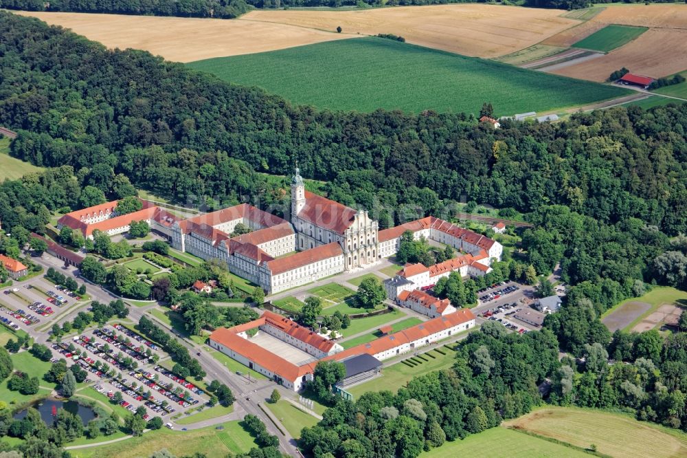 Luftbild Fürstenfeldbruck - Gebäudekomplex von Kloster und Veranstaltungsforum Fürstenfeld bei Fürstenfeldbruck im Bundesland Bayern, Deutschland