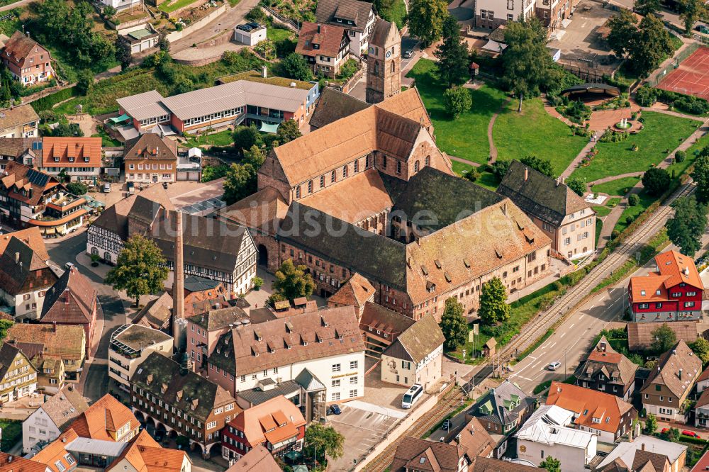 Luftaufnahme Alpirsbach - Gebäudekomplex des Klosters in Alpirsbach im Bundesland Baden-Württemberg, Deutschland
