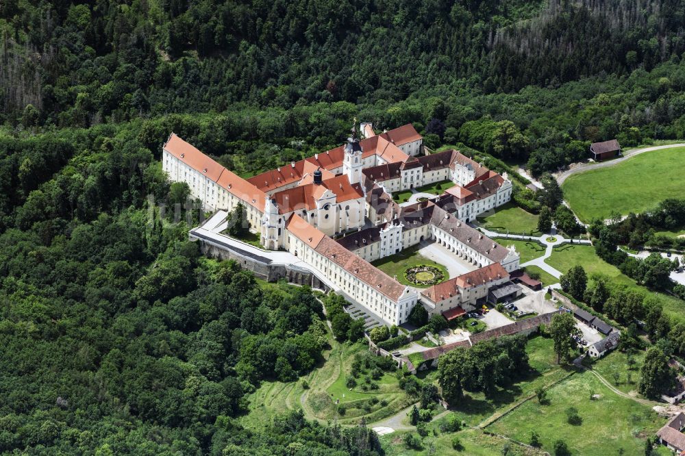 Luftaufnahme Altenburg - Gebäudekomplex des Klosters in Altenburg in Niederösterreich, Österreich