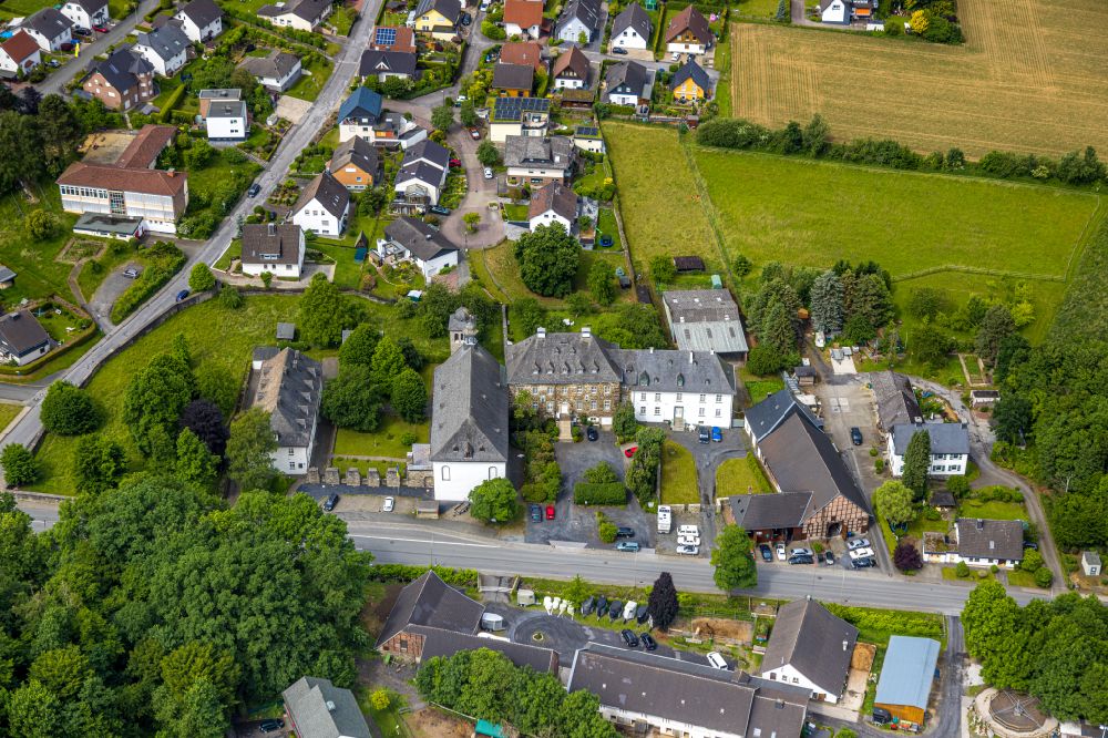 Luftbild Arnsberg - Gebäudekomplex des Klosters in Arnsberg im Bundesland Nordrhein-Westfalen, Deutschland